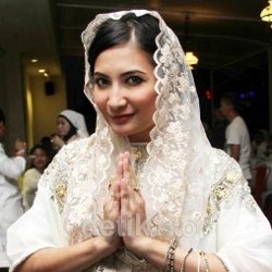 Natalie Sarah Ingin Tambah Anak Satu Lusin