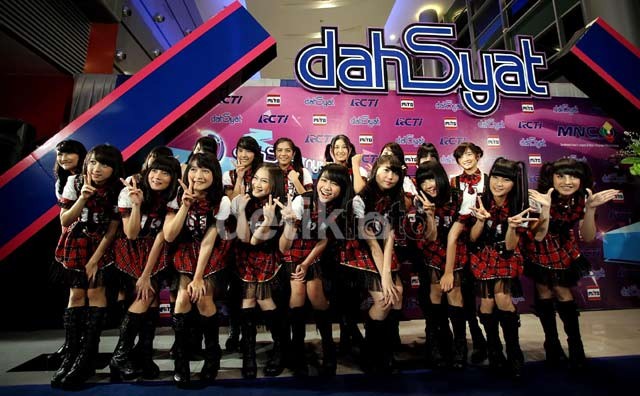 Parade Artis di DahSyatnya Awards 2013