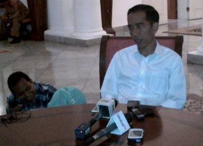 Jokowi Perbaiki Jalan Berlubang Setelah Musim Hujan