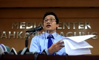 Kepala Biro Hukum dan Humas MA Ridwan Manyur menjelaskan putusan MA soal pemakzulan Bupati Garut Aceng Fikri di Gedung MA, Jakarta.