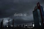 Awan Hitam Selimut Ibukota