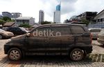 Ini Dia Bangkai Mobil Korban Tsunami Plaza UOB