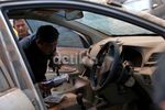 Pemilik Cek Kondisi Mobil Korban Tsunami Plaza UOB