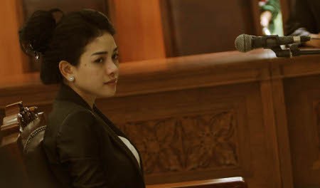 Bantah Menganiaya, Nikita Mirzani Terancam Siksa Akhirat