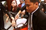Nikita Mirzani Pingsan di Persidangan