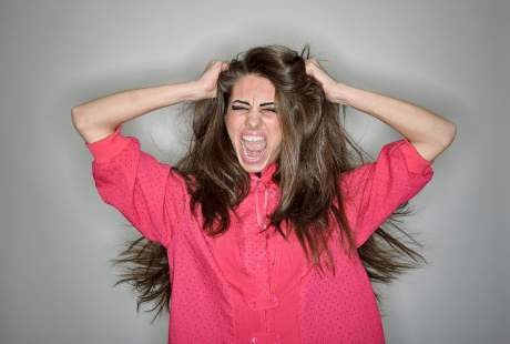 Perempuan Lebih Rentan Kesurupan Daripada Pria