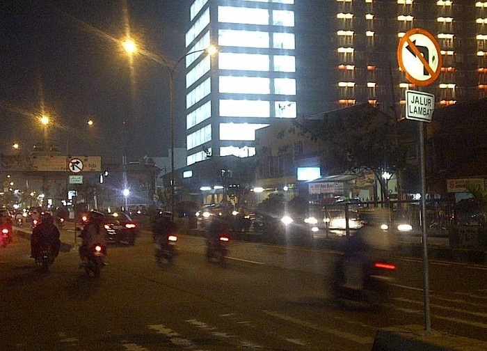 Rambu Lalin di Margonda Ini Justru Bikin Warga Kebingungan