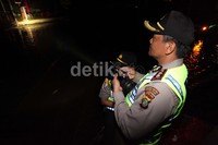 Patroli malam ini dipimpin oleh Kasat Binmas Polres Jakarta Utara AKBP Afrisal.