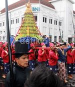 Rayahan Gunungan Grebeg Maulud Kraton Yogya