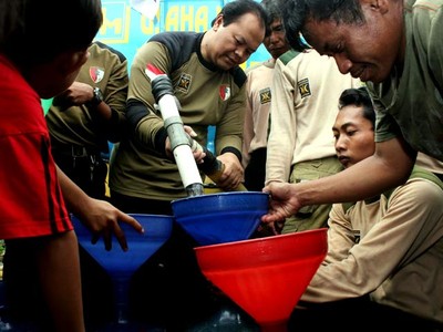 Korban Banjir Terima Bantuan Air Bersih