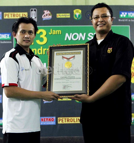 Candra Wijaya Raih MURI