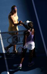 Li Na dan Azarenka ke Final, Sharapova Tumbang