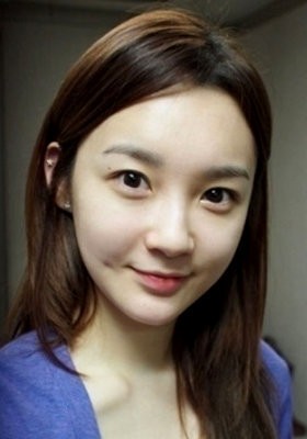 5 Idola KPop Cantik Berlesung Pipi