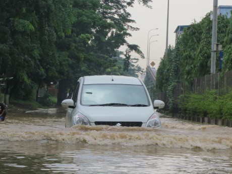 Setelah Banjir, Apa yang Sebaiknya Dilakukan pada Mobil?