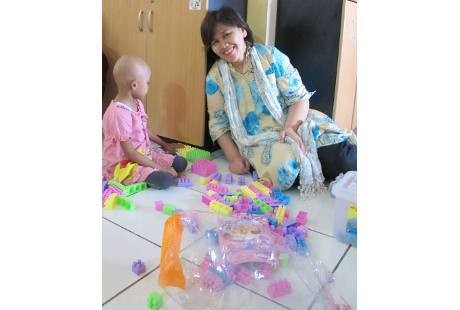 Pinta Manullang, Kehilangan Anak Makin Mendekatkan Pada Penyandang Kanker