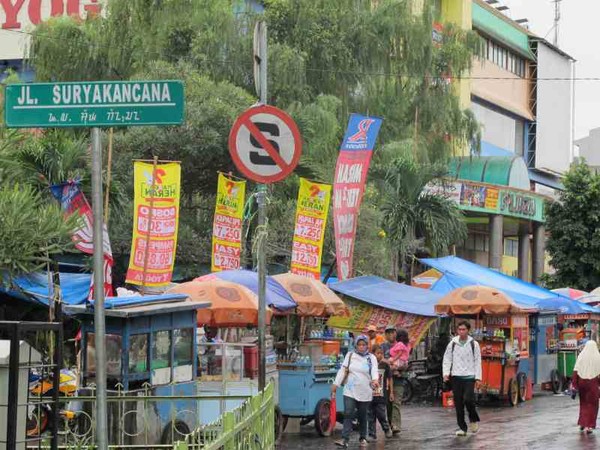 Jalan Suryakencana, Surganya Wisata Kuliner di Bogor