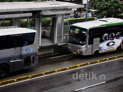Kopaja AC P20 Masuk Jalur Busway