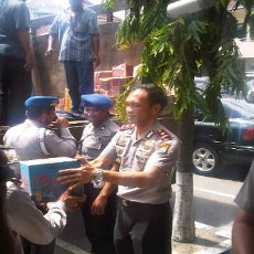 Stake Holder Pelabuhan Tanjung Perak Sumbang Korban Banjir Jakarta