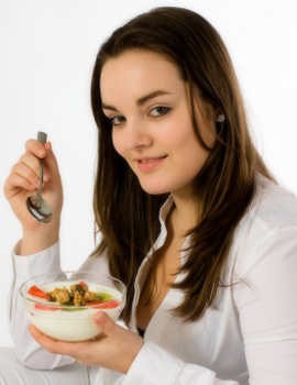 Yuk, Ngemil Yogurt Agar Tampil Prima Seharian!