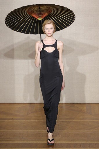 Didit Hediprasetyo, Haute-Couture Spring/Summer 2013. (Photo by Victor VIRGILE/Gamma-Rapho via Getty Images)