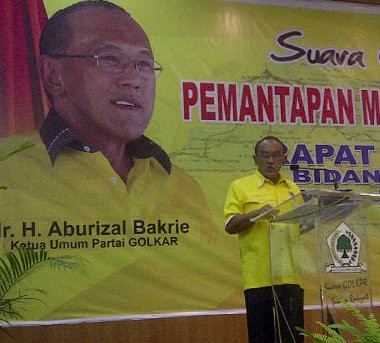  Kisruh NasDem, Ical: Masak Orang Ribut Ditanggapi