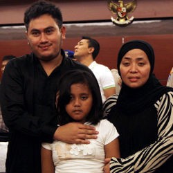 Nana Pulang, Rumah Nassar & Muzdhalifah Mendadak Ramai