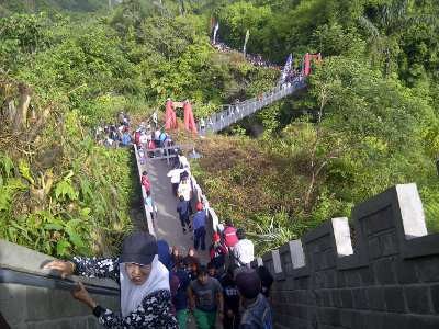 Serunya Tamasya Menjelajah Great Wall Koto Gadang di Sumbar