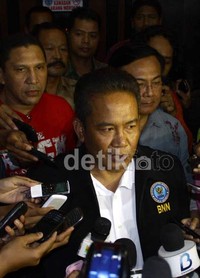 Menurut Kepala BNN beberapa artis diamankan dari rumah Raffi Ahmad di Lebak Bulus, Jaksel. Ramses/detikfoto     