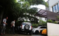 Rumah Raffi Ahmad digerebek oleh BNN pagi tadi, Minggu (27/01).