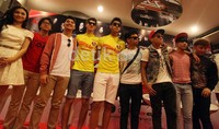 KFC telah bekerjasama dengan artis-artis besar melalui penawaran album CD original, sekaligus mengedukasi masyarakat untuk membeli album original.     