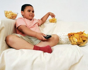 Trik Menjauhkan Junk Food Dari Anak yang Pemilih Soal Makanan