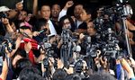 Ibunda Raffi Senang Bertemu Anaknya