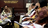 Mahfud MD bertemu dengan para tokoh lintas agama yang tergabung dalam Indonesian Conference on Religion and Peace (ICRP).