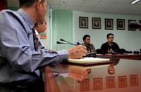 Para hakim yang mengadili pun diminta untuk diusut.