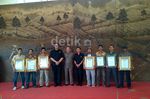 Lukisan Bubuk Teh Terbesar di Indonesia