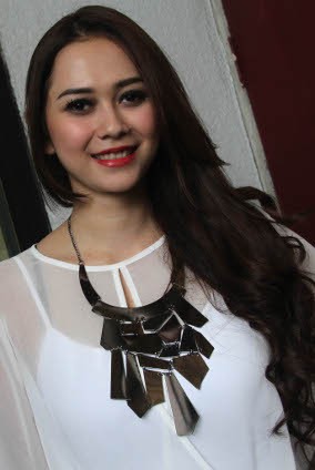 Aura Kasih Akui Sempat Digosipkan Ikut Digerebek di Rumah Raffi