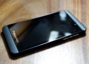 Ponsel BlackBerry 10 Dibanderol Rp 7 Jutaan