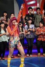 Gaya Ngejreng Mulan Jameela