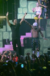 Drake masuk ke dalam kategori Best Rap Performance lewat lagunya 'HYFR (Hell Ya F***ing Right)' bersama Lil' Wayne. Larry Busacca/Getty Images for Pepsi.
