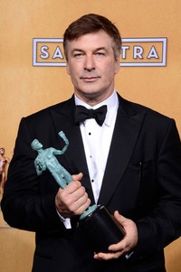 Alec Baldwin berhasil dinobatkan sebagai Aktor Terbaik untuk kategori serial komedi '30 Rock'. Frazer Harrison/Getty Images.