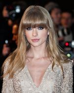 Taylor Swift & Harry 1D Hadiri NRJ Music Awards