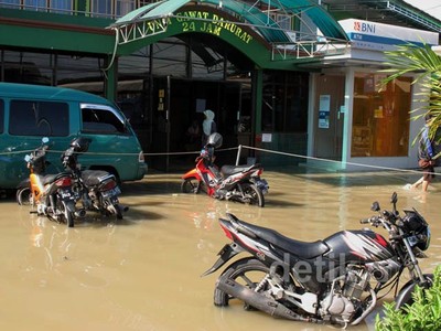 Hujan Semalaman, Sekolah & RS Kebanjiran