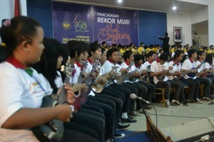 Orkestra Keroncong dengan 348 Pemain Pecahkan Rekor MURI di Semarang