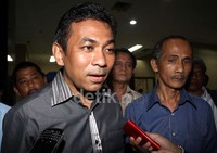 Taslim Chaniago memberikan keterangan pers terkait kedatangannya ke kantor BNN.