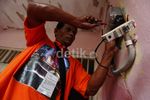 PLN Ganti Ratusan KWh Meter Korban Banjir