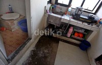 Selain itu, Rusunawa tersebut juga dilengkapi kompor lengkap dengan tabung gas dan peralatan mandi.