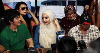 Mark Sungkar Koreksi Kata Tersangka di Surat Pelepasan BNN atas Irwansyah & Zaskia