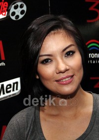 Belum membicarakan ke arah sana (pernikahan). Masih jalani aja, aku Aline. Ayya/detikHOT.