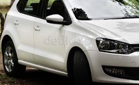 Warna putih dan juga kombinasi kedua lampu baik depan dan belakang menjadikan kesan sporty dan aerodinamis pada city car berwujud hatchback ini.