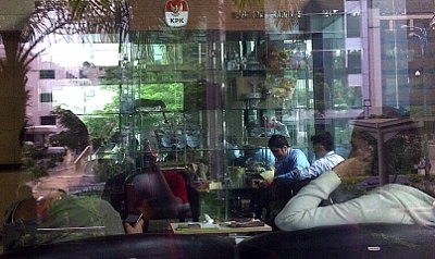 Kerabat dari Terduga Kurir Suap, Menginap di Kantor KPK